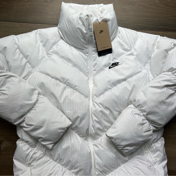 Womens Size Small Nike Windpuffer Jacket White Therma Fit FB8788-100 - Picture 6 of 7
